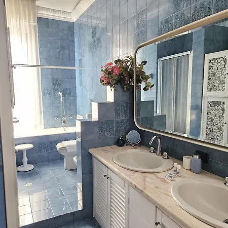 Homegallery - Elegante Milanese Διαμέρισμα *