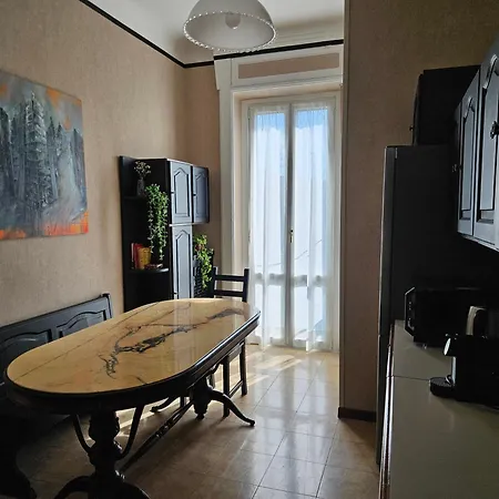 Homegallery - Elegante Milanese * Μιλάνο