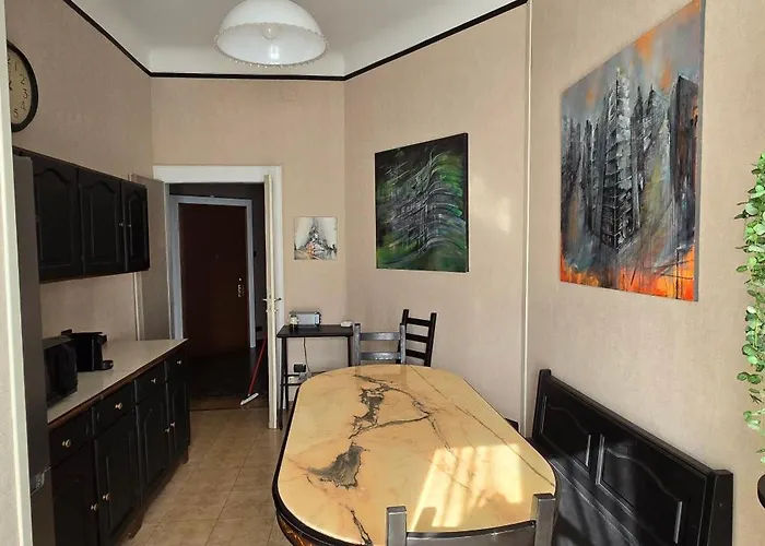 Homegallery - Elegante Milanese Daire *